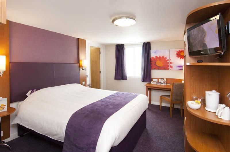 Premier Inn Chelmsford Exterior foto