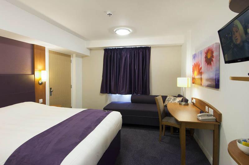 Premier Inn Chelmsford Exterior foto