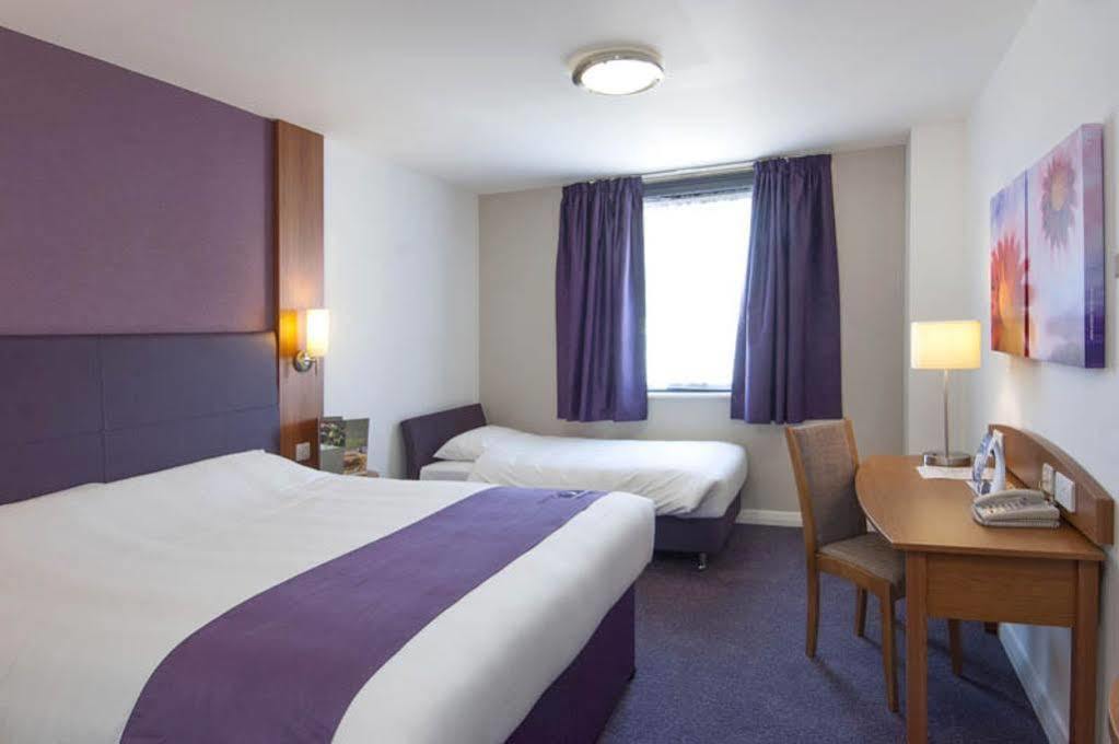Premier Inn Chelmsford Exterior foto