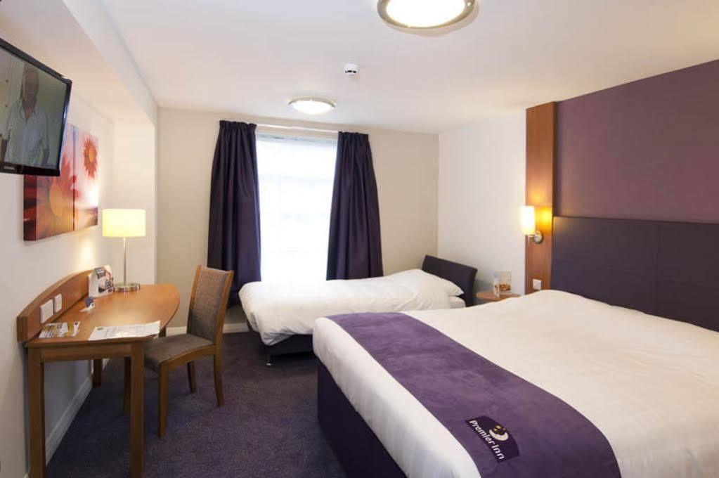 Premier Inn Chelmsford Exterior foto