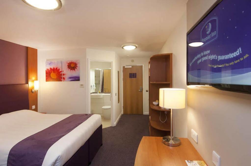 Premier Inn Chelmsford Exterior foto